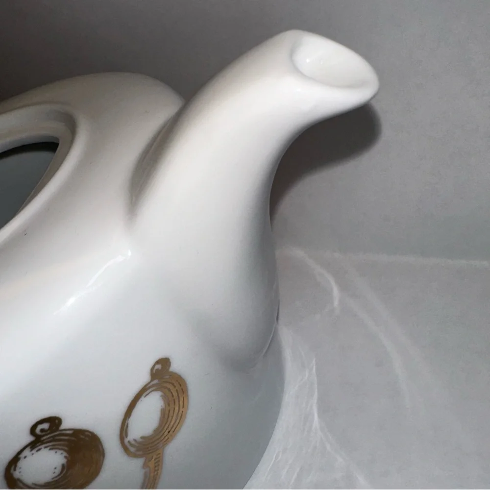 Rosanna Kings Road Redux Royal Gold Crown Porcelain Teapot + Lid Large 6 Cup